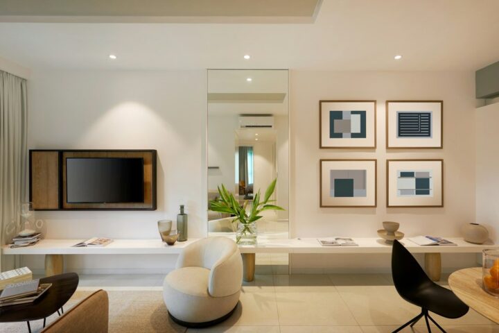 Modern Downtown Apartment